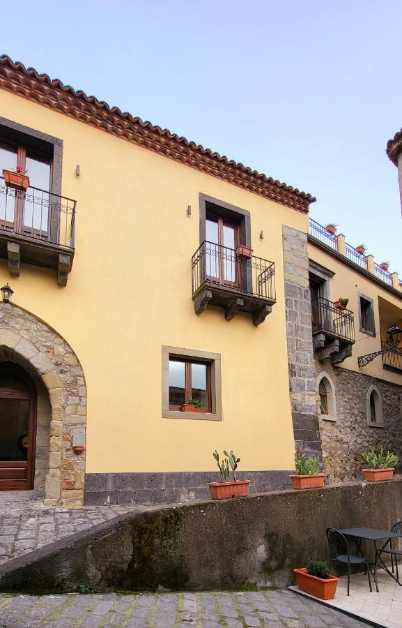 Hotel Federico II Castiglione De Sicilia Dış mekan fotoğraf