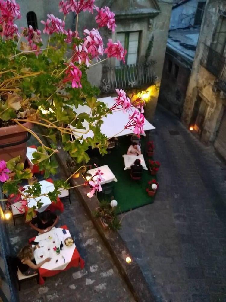Hotel Federico II Castiglione De Sicilia Dış mekan fotoğraf