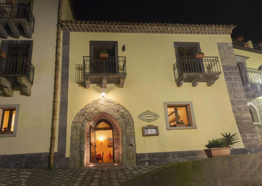 Hotel Federico II Castiglione De Sicilia Dış mekan fotoğraf